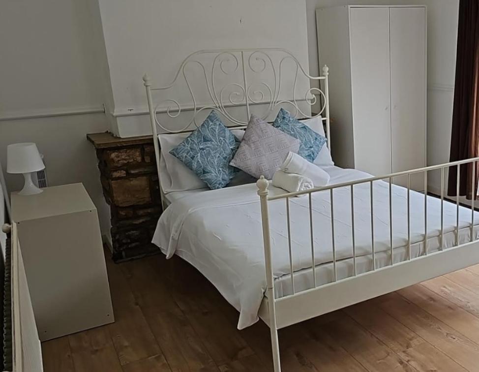 London E1 Rooms Exterior photo